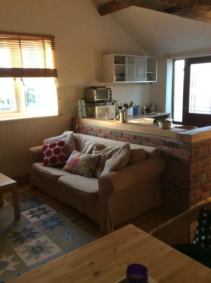 The Barn Bed And Breakfast Hale  Bed & Breakfast