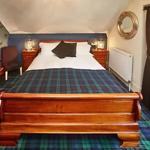 Dillons Of 5*, Whitby United Kingdom